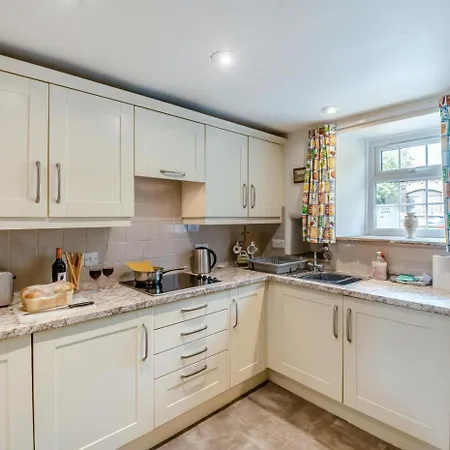 3 Bed In Carperby Oc-E30625 *